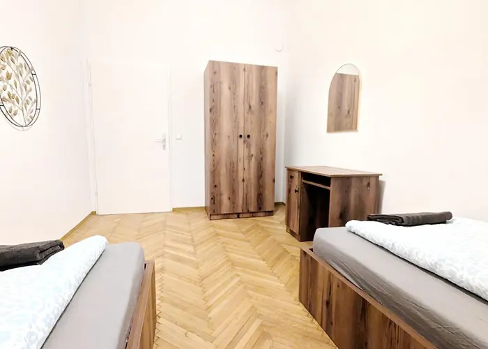 Spacious - 15 Min From Airport & Center, 5 Min From Main-bus Station Ez 1-9 Viena