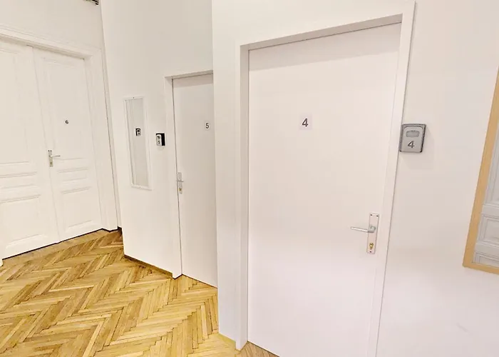 Hospedagem domiciliar Spacious - 15 Min From Airport & Center, 5 Min From Main-bus Station Ez 1-9 Viena