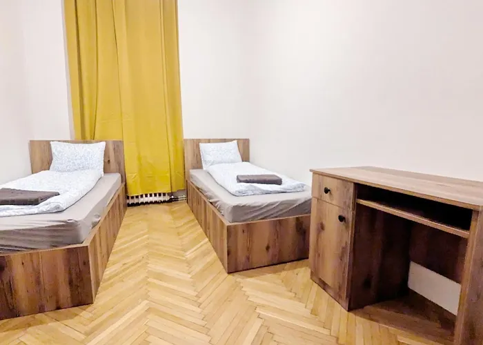 Hospedagem domiciliar Spacious - 15 Min From Airport & Center, 5 Min From Main-bus Station Ez 1-9