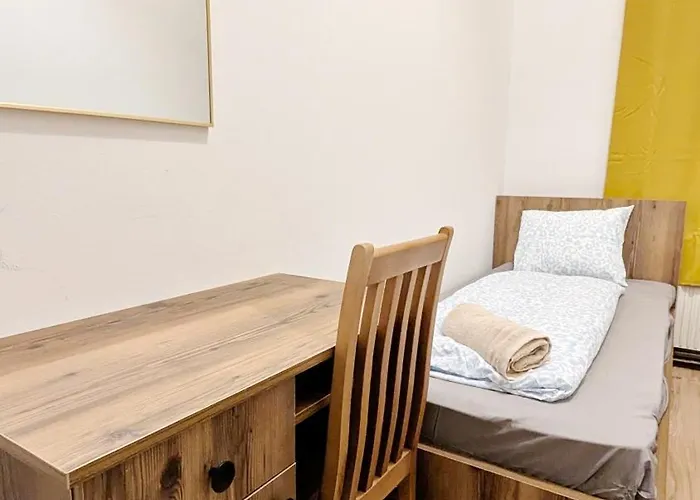 Hospedagem domiciliar Spacious - 15 Min From Airport & Center, 5 Min From Main-bus Station Ez 1-9 *