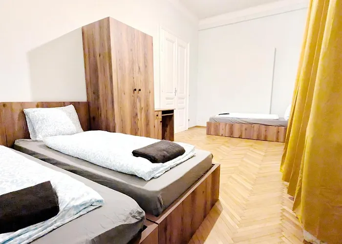 Spacious - 15 Min From Airport & Center, 5 Min From Main-bus Station Ez 1-9 Viena