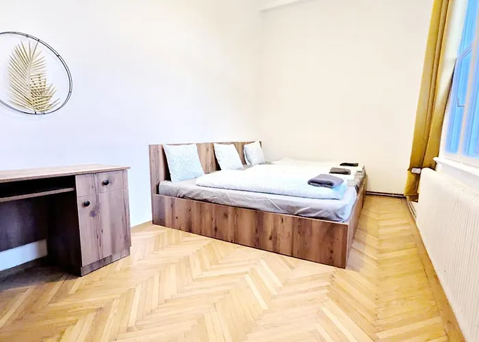 Spacious - 15 Min From Airport & Center, 5 Min From Main-bus Station Ez 1-9 * Viena