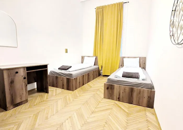 Spacious - 15 Min From Airport & Center, 5 Min From Main-bus Station Ez 1-9 Hospedagem domiciliar