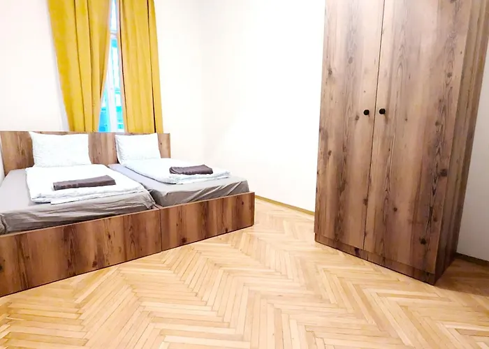 Spacious - 15 Min From Airport & Center, 5 Min From Main-bus Station Ez 1-9 Hospedagem domiciliar *