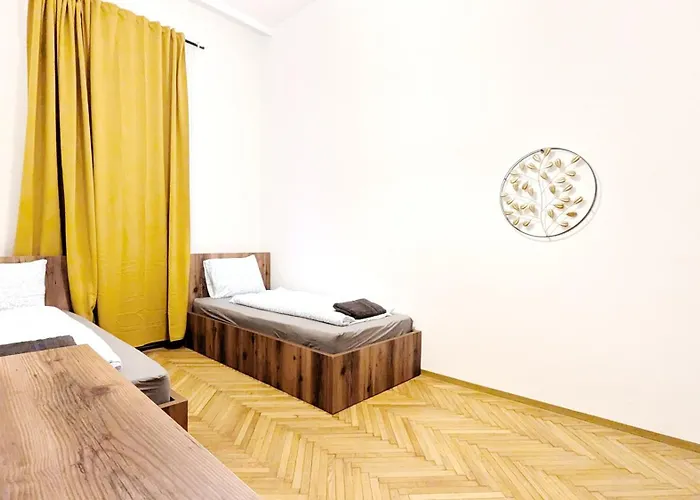 Hospedagem domiciliar Spacious - 15 Min From Airport & Center, 5 Min From Main-bus Station Ez 1-9 *